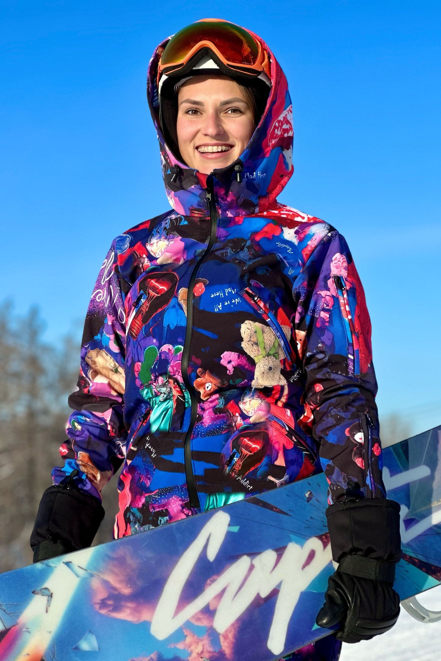 Sieviešu ziemas slēpošanas/snovborda kombinezons ar krāsainu violetu apdruku