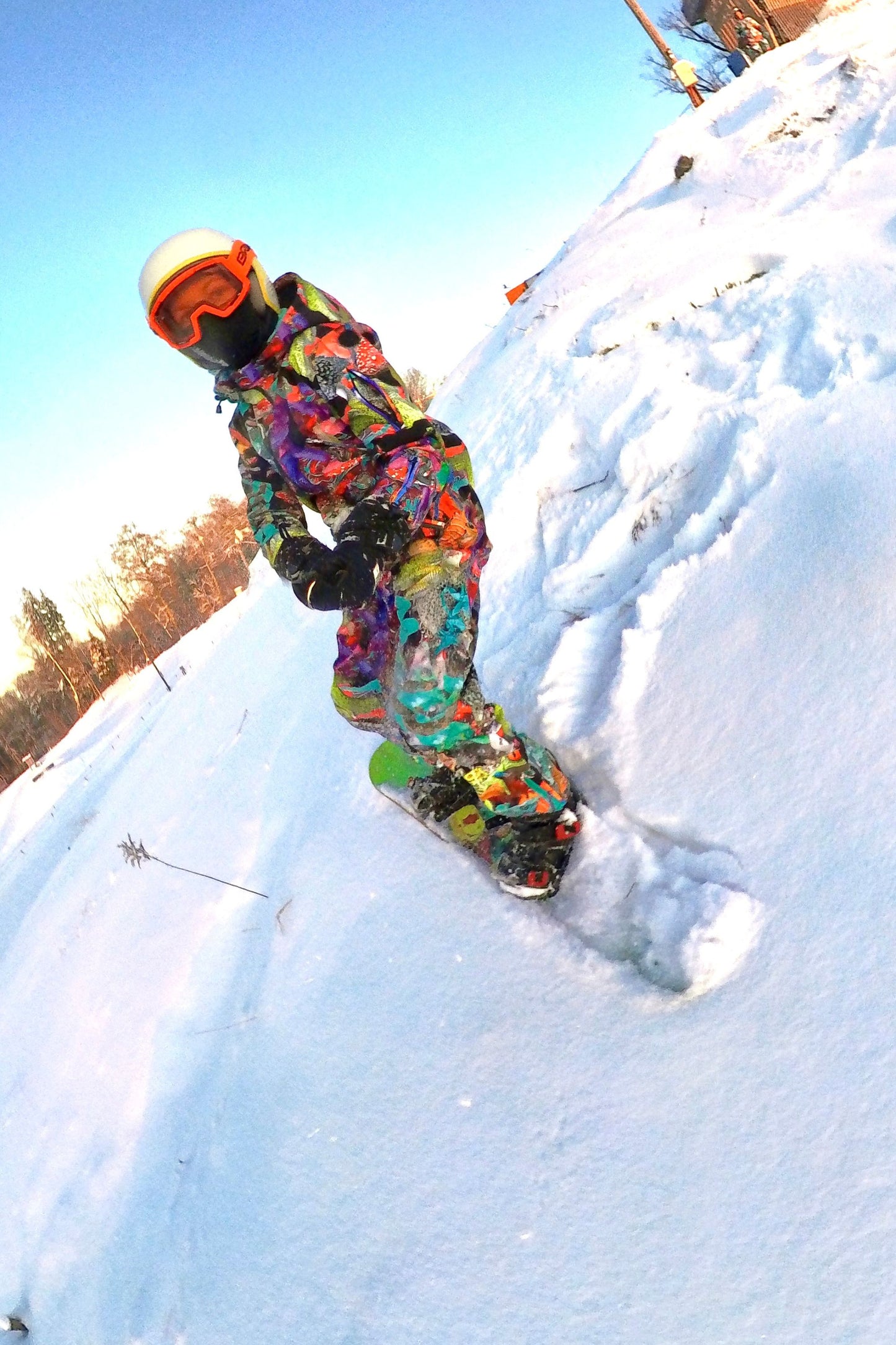Bērnu ziemas slēpošanas/snovborda kombinezons raibās krāsās