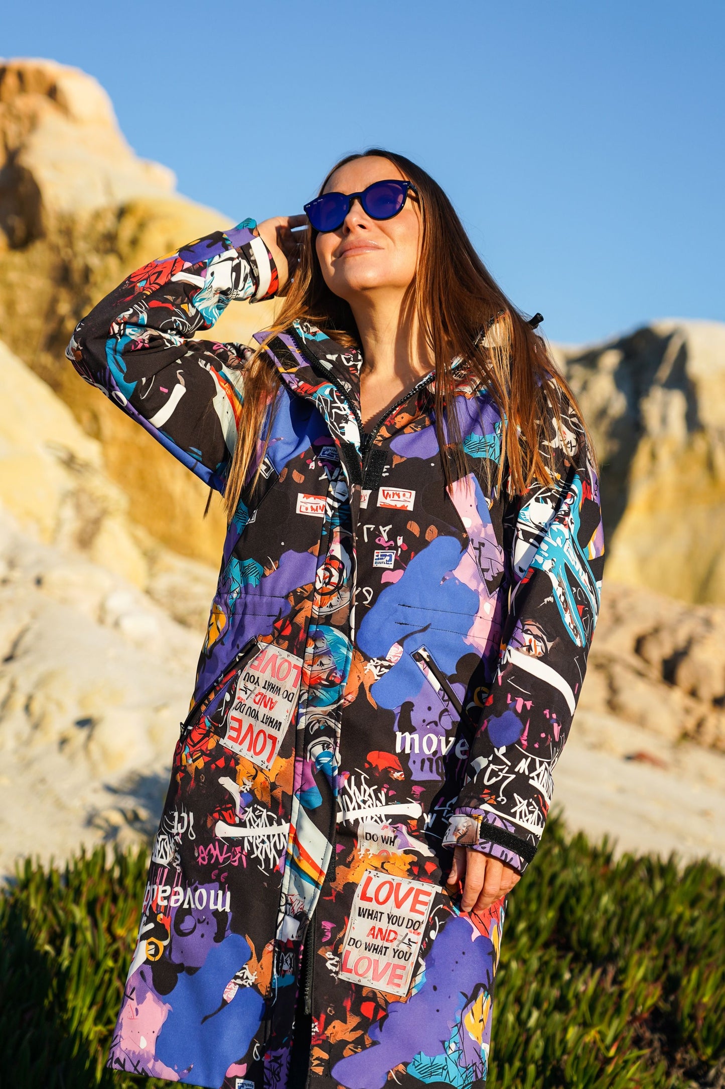 Women's softshell parka / coat with colorful love & peace print