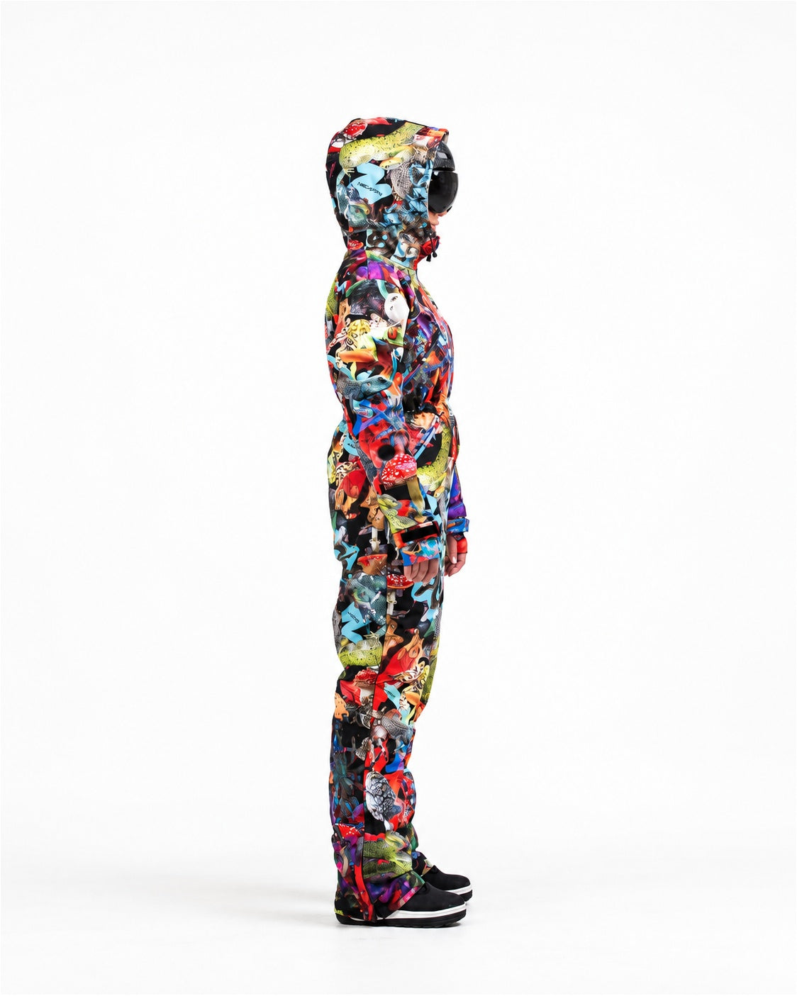Woman wearing MoveAddict Mind Jungle print one-piece snowboard and ski suit – side view, photo 2