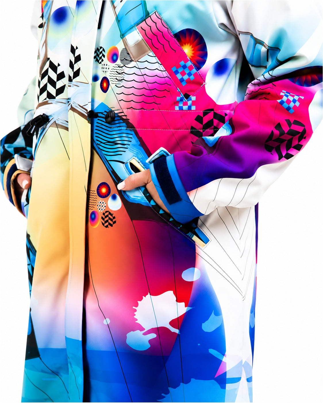 Sleeve detail on MoveAddict Kite print women's winter parka