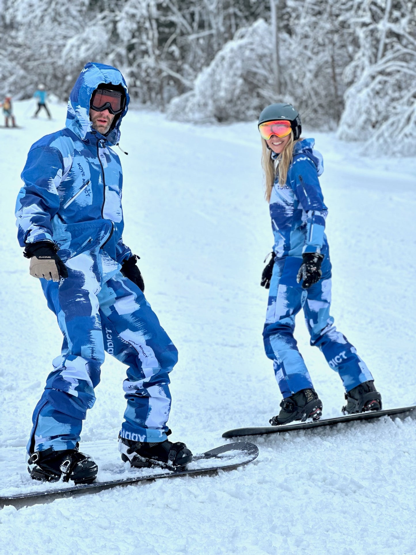 Vīriešu ziemas slēpošanas/snovborda kombinezons zilās un pelēkās krāsās
