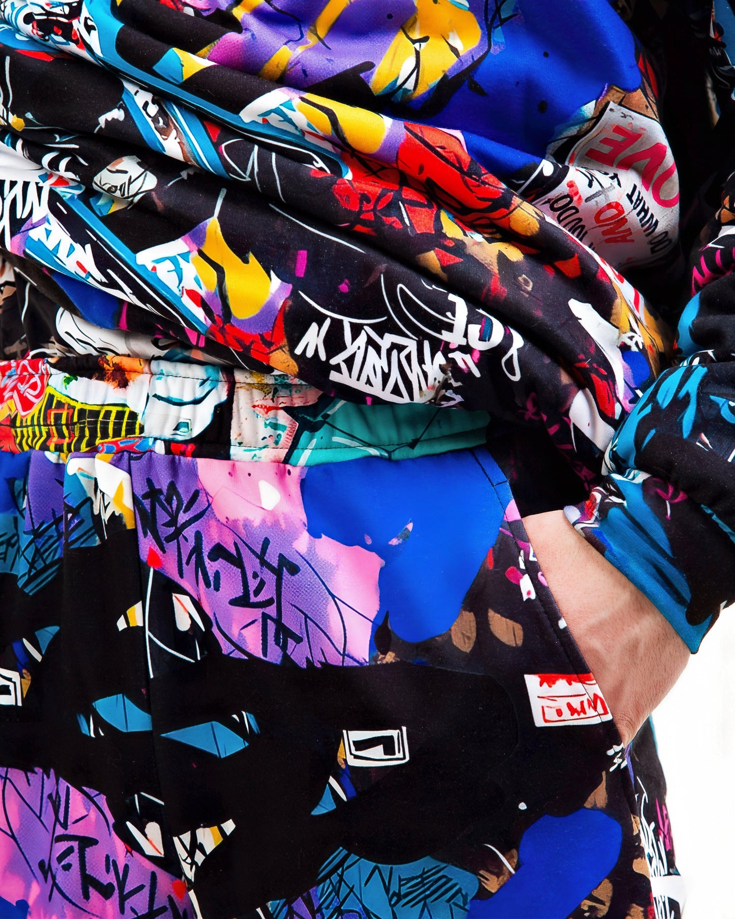 Men's Graffiti Print Hoodie & Jogger Pants "Love & Peace"