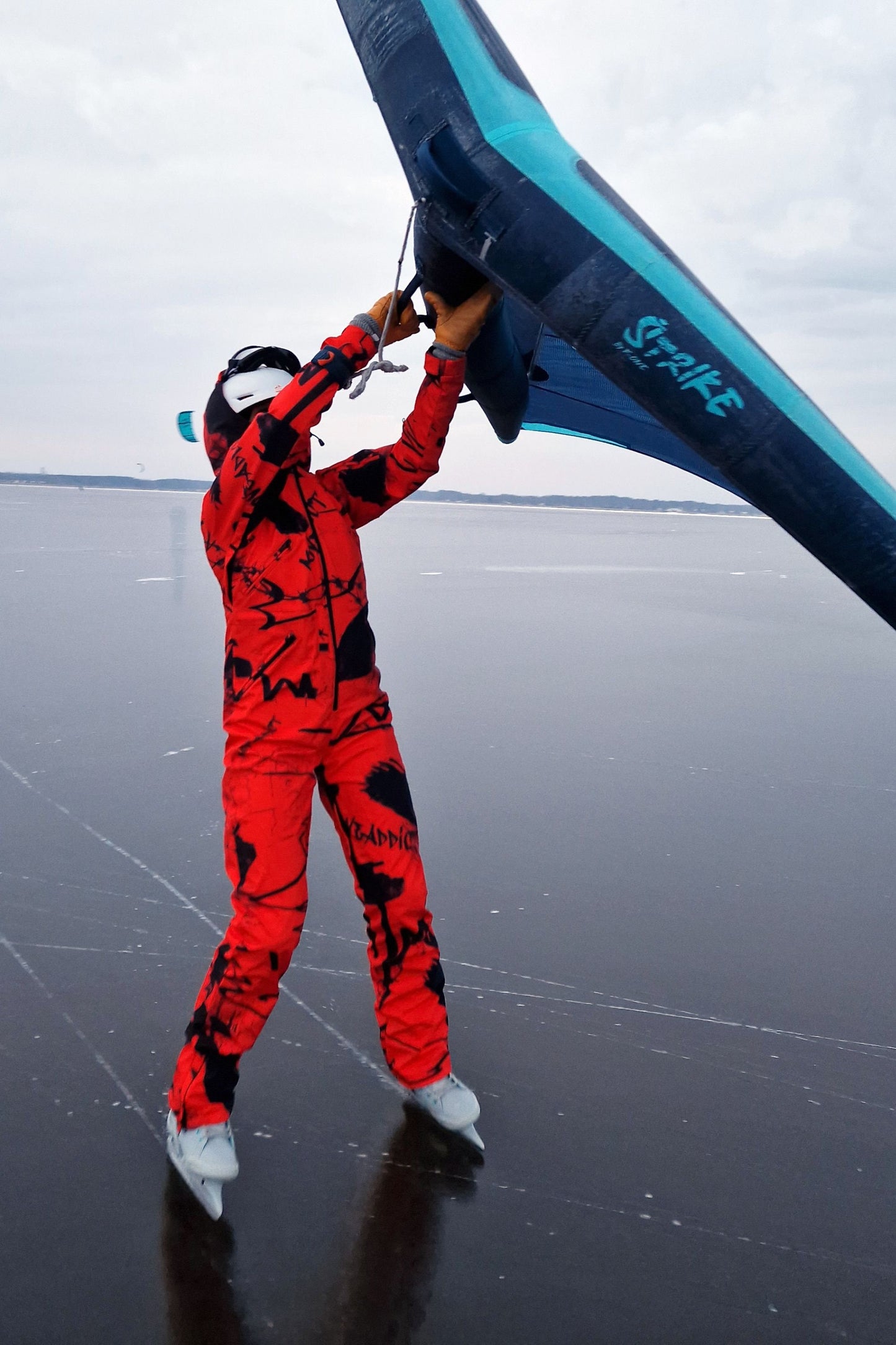 Rent of Women's Snowsuit, Red Black color. Size 42. For height 168-180 cm.