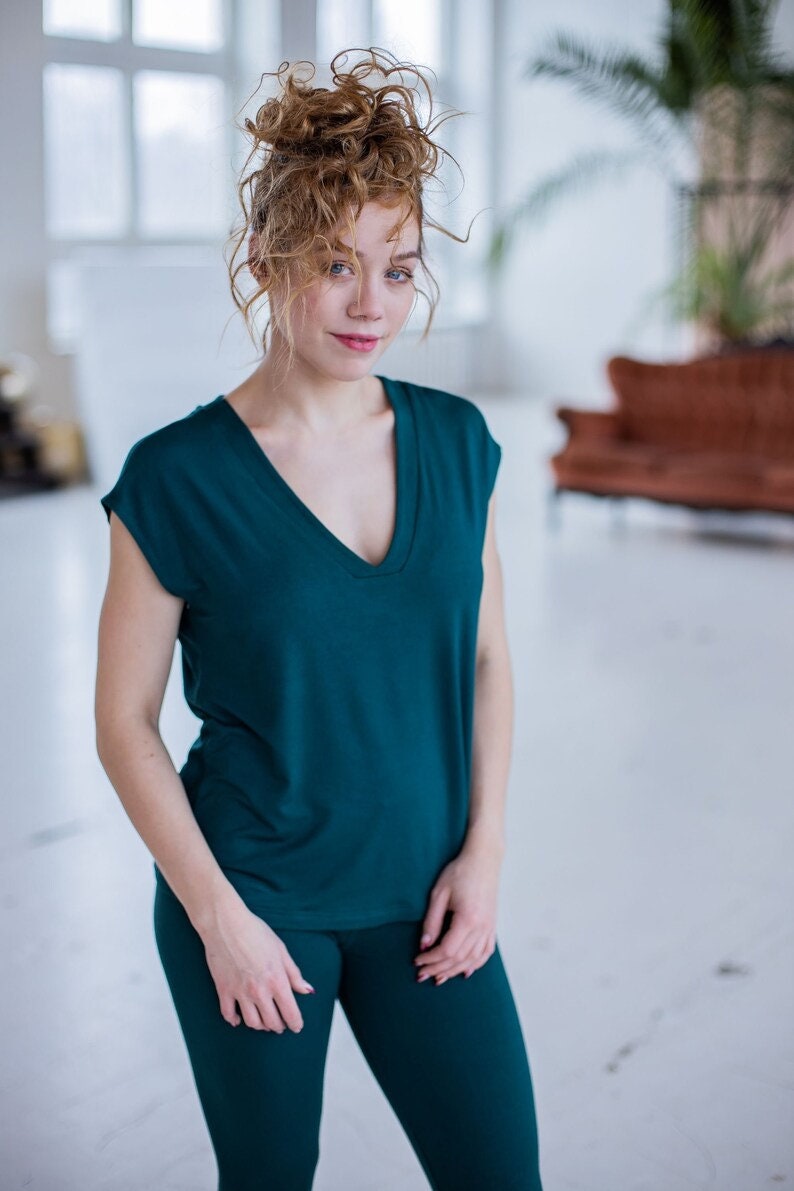 Dark green top, loose fitting tops, plus size tops for women, jersey shirt, yoga top, cotton top, green top for women, different colours